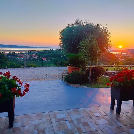 Apartma Sea View דירה
